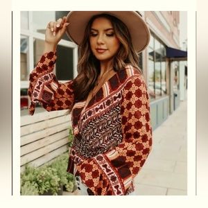 Free people - Orange & Brown  V neck bell sleeves 70’ Boho top - Lrg - NWT